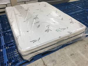 Brand New Beautyrest Recharge Series 12 Luxury Plush Queen Mattress