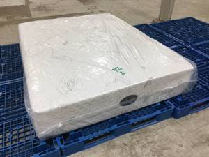 Brand New Sound Sleep Quilted Top 13 Soft Memory Foam Queen Mattress