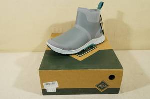 Muck Boot Co Womens Outscape Chelsea Boots -Size 12
