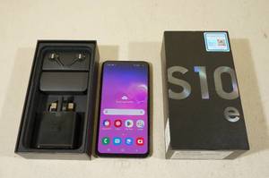 Samsung Galaxy S10e Smart Phone