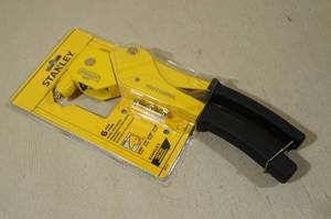 Stanley Swivel Head Riveter
