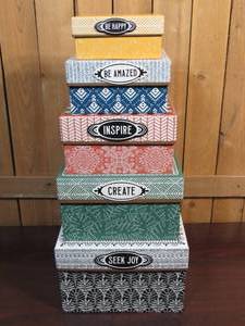lot 102 image: 5 Decorative Nesting Boxes