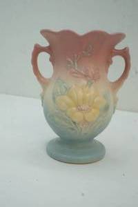 Hull vase, 7 tall