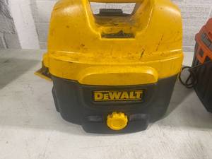 lot 60 image: Dewalt and Armour All Shop Vacs