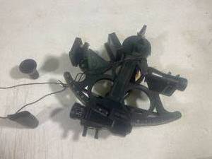 lot 14 image: Mark 15 Davis Instruments Sextant