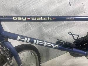 lot 21 image: Huffy Baywatch Bike