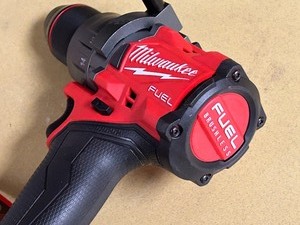 Milwaukee 12 Hammer Drill  Driver