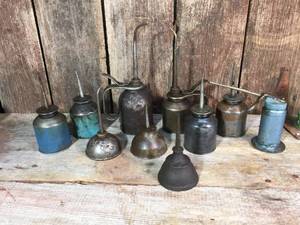 lot 11 image: 10 Vintage Oil Can Oilers