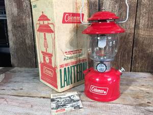 lot 13 image: Fabulous Vintage 1974 Coleman 200A Lantern W Box