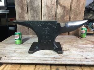 lot 18 image: Cliff Carrolls Forge & Tool 125 lb Anvil