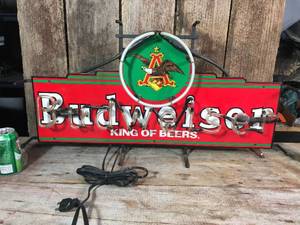 lot 20 image: Vintage Budweiser Neon Light - Works