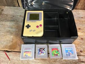 lot 28 image: Vintage 1988 Nintendo Game Boy Handheld Video Game - Works