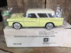 lot 30 image: GM Licensed 1955 Chevy Belair Nomad - Die Cast