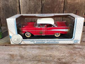 lot 33 image: The Classic Collection 1957 Chevrolet Bel Air Fire Chief - Diecast