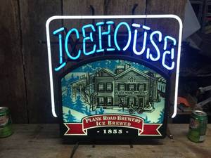 lot 56 image: Vintage Ice House Light-up Neon Sign - Works