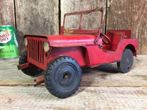 lot 73 image: Vintage Wood Commodities Corp Metal Jeep