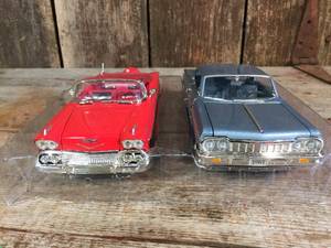lot 74 image: 2 Diecast Chevy Impala Classic Cars