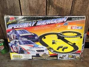 lot 76 image: Life-Like Racing Nascar Speedway Showdown Slot Car Set