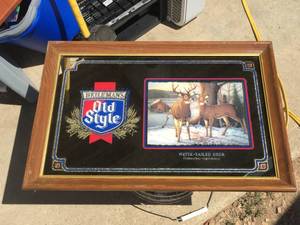 lot 106 image: OLD STYLE White-Tailed Deer Mirrored Sign