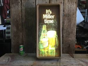 lot 107 image: Vintage Its Miller Time Beer Light - Works