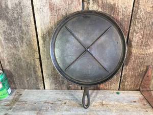 lot 113 image: Griswold Cast Iron Griddle #9