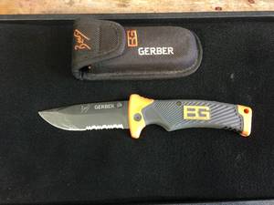 lot 121 image: Gerber Bear Grylls Folding Knife - Sheath
