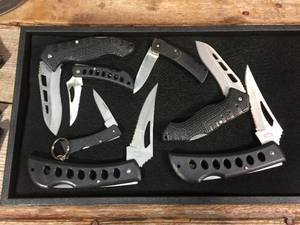 lot 123 image: Group Frost Cutlery Tactical Knives