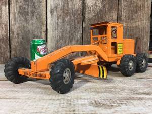 lot 137 image: Classic Vintage Tonka State Hi-Way Dept. Road Grader