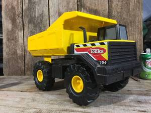 lot 144 image: Tonka Yellow 354 Dump Truck