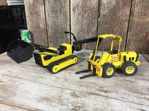 lot 152 image: Vintage Tonka Forklift - LoaderBackhoe