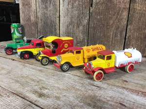lot 153 image: Shell OilSinclair Diecast