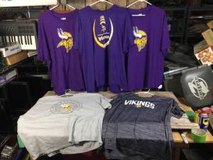 lot 161 image: 5 Vikings T-Shirts 3X