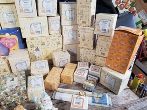 lot 163 image: Vintage Cherished Teddies Collection