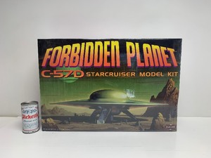 lot 21 image: Large Sealed Polar Lights Forbidden Planet C-57D Starcruiser Model Kit