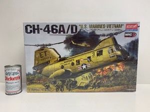 lot 20 image: Large Sealed Academy CH-46AD U.S. Marines - Vietnam Model Kit