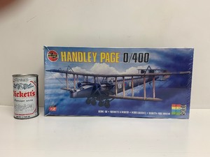 lot 9 image: Large Airfix Handley Page 0400 Series 6 Model Kit