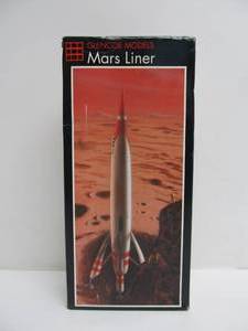 lot 103 image: Glencoe Models MARS LINER Model Kit