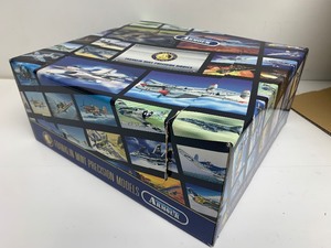 lot 88 image: Franklin Mint Armour Collection DB1 Dauntless Die Cast Model