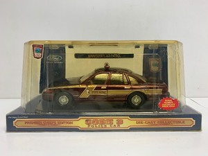 lot 102 image: Premier Chiefs Edition CODE 3 MN State Patrol Crown Victoria Police Car Collectible w Badge