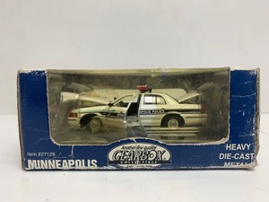 lot 107 image: Gearbox Limited Edition 2000 Ford Crown Victoria MINNEAPOLIS POLICE INTERCEPTOR Model