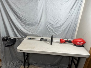 lot 18 image: Milwaukee M18 FUEL 18-Volt Quik-Lok 16 in. String Trimmer