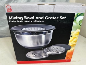 lot 45 image: New Mixing Bowl and Grater Set