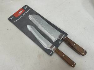 lot 107 image: New 2 Piece Chicago Cutlery Cooking Knife Set