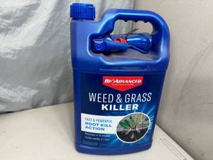 lot 144 image: New Gallon of Weed and Grass Killer