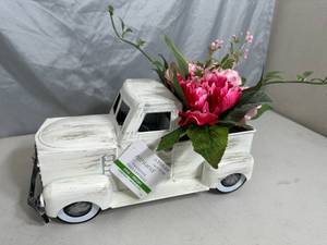 lot 183 image: New Metal Truck with Flowers