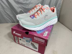 lot 200 image: New Skechers Sport Premium Cushion Shoes - Size 12