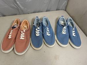 lot 212 image: 3 New Pairs of Shoes - Size 8W
