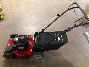 Toro 22 in. Recycler Briggs & Stratton High Wheel FWD Gas Walk Behind Self Propelled Lawn Mower with Super Bagger Customer Returns See Picture