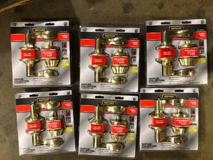 Lot of Assorted Defiant Naples Polished Brass Keyed Entry Door Handle with Single Cylinder Deadbolt Combo Pack  Customer Returns See Picture