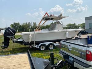 lot 1 image: 1995 Pro-Line 240 Sportsman with 2005 Mercury 225HP Verado XL (4S) and 1993 EZ Loader Tandem Trailer